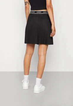 Lacoste Plooirok - Black 8 Lacoste Plooirok - Black -Lacoste db9768a783c14b81bc2ea161a1b7e6c4