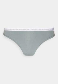 Lacoste String - Black/Grey/White 16 Lacoste String - Black/Grey/White -Lacoste dd3e661bfc5442f2aae272e8c84f273e