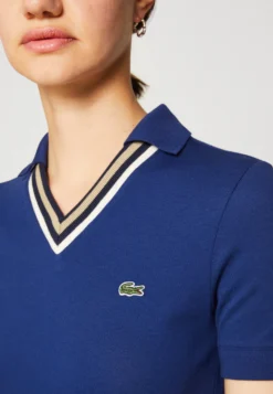 Lacoste Jurk - Methylene 11 Lacoste Jurk - Methylene -Lacoste e5f1907f7a944bd9b455519533e9b907 scaled