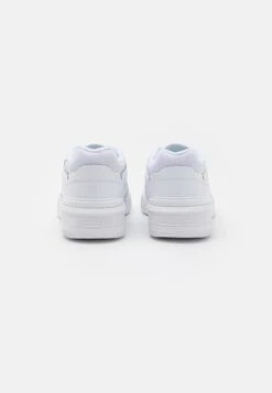 Lacoste Lineshot 223 4- Sneakers Laag - White -Lacoste ed33efb3d0544341a4b905c43eecaa06