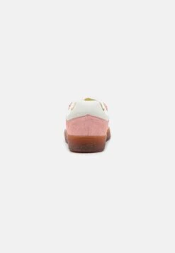 Lacoste Baseshot - Sneakers Laag - Pink -Lacoste f98035bb462c4eb0b02d17561a5fc142