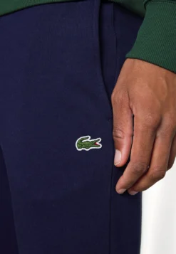 Lacoste Unisex - Trainingsbroek - Marine -Lacoste fa20d595d7f64ea49b1c0ca04be5761b scaled
