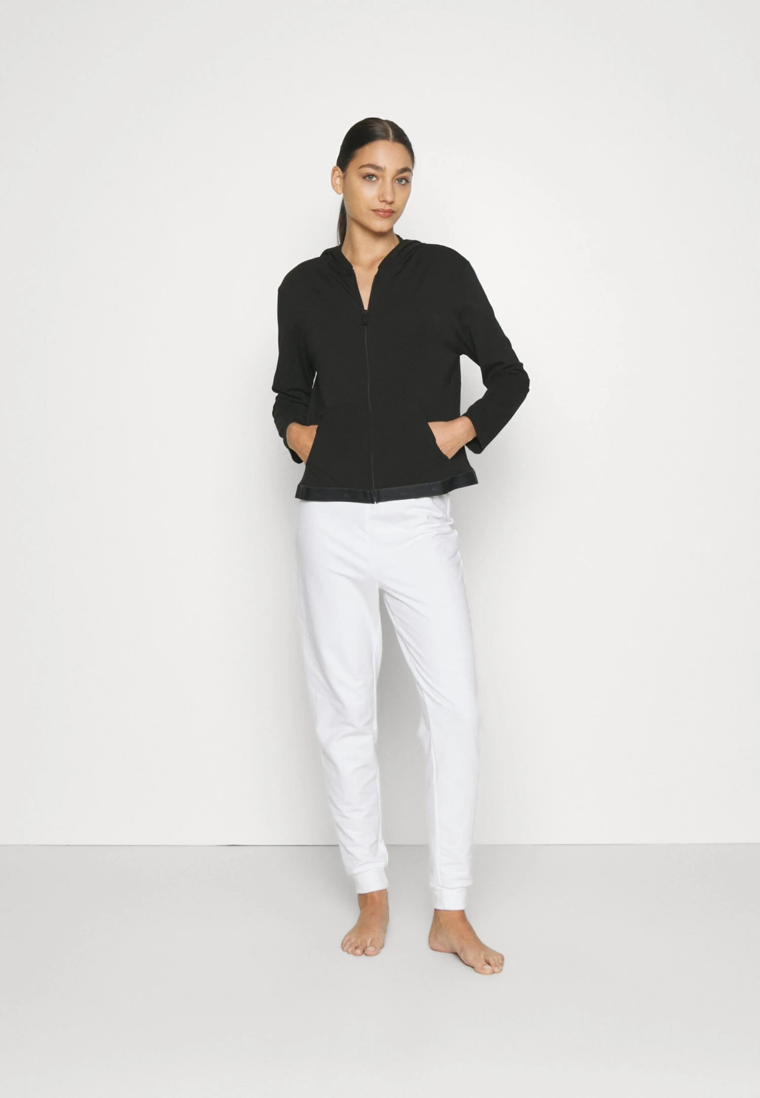 Lacoste Sweater Met Rits - Black 2 Lacoste Sweater Met Rits - Black - Afbeelding 2